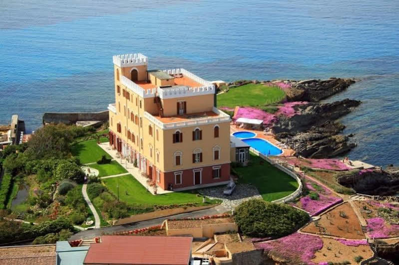 Tronas & Hotel Alghero